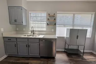 8707 Bardmoor Pl, Seminole, FL 33777 - Photo 6