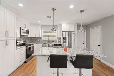 6504 N 21st Street, Tampa, FL 33610 - Photo 2