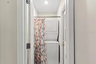 7861 38th Terrace N, Saint Petersburg, FL 33709 - Photo 20