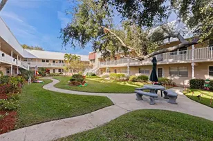 10035 63rd Ave N, Saint Petersburg, FL 33708 - Photo 8
