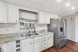 870 N Country Club Dr, Crystal River, FL 34429 - Photo 18