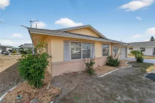 705 Churchill Pl, Sun City Center, FL 33573 - Photo 62