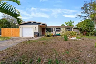 5432 63rd Way N, Saint Petersburg, FL 33709 - Photo 2