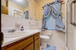 9471 McIntosh Rd, Dover, FL 33527 - Photo 16