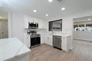 11987 106th Ave, Seminole, FL 33778 - Photo 12