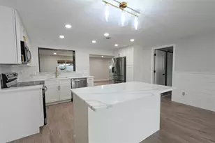 11987 106th Ave, Seminole, FL 33778 - Photo 6