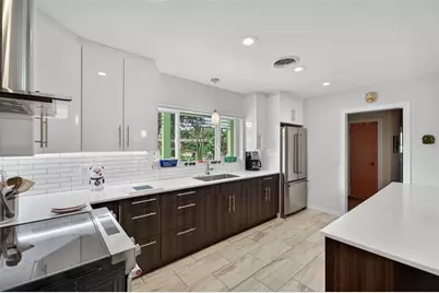 6900 22nd Way S, Saint Petersburg, FL 33712 - Photo 4