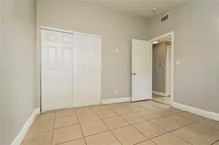 3521 Schwalbe Dr, Sarasota, FL 34235 - Photo 12