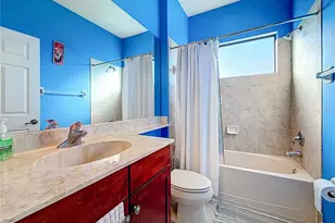 2679 Lakebreeze Ln S, Clearwater, FL 33759 - Photo 48