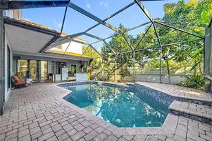 2679 Lakebreeze Ln S, Clearwater, FL 33759 - Photo 56