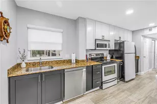 224 6th Ave N, Saint Petersburg, FL 33701 - Photo 8