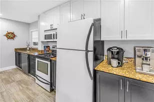 224 6th Ave N, Saint Petersburg, FL 33701 - Photo 10