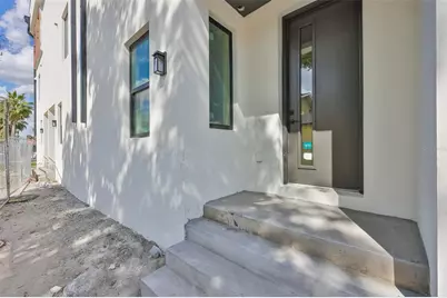 310 W Columbus Drive #2, Tampa, FL 33602 - Photo 2