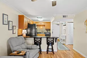 1860 Massachusetts Ave NE, Saint Petersburg, FL 33703 - Photo 12