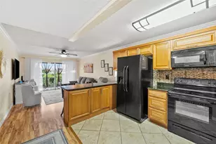 1860 Massachusetts Ave NE, Saint Petersburg, FL 33703 - Photo 4