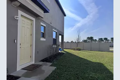 31779 Blue Passing Loop, Wesley Chapel, FL 33545 - Photo 2