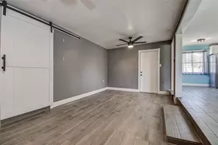 7583 Meadowlawn Dr N, Saint Petersburg, FL 33702 - Photo 14