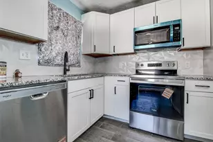 7583 Meadowlawn Dr N, Saint Petersburg, FL 33702 - Photo 12