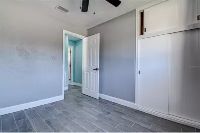 7583 Meadowlawn Drive N, Saint Petersburg, FL 33702 - Photo 18
