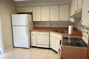 13720 Lazy Oak Dr, Tampa, FL 33613 - Photo 4