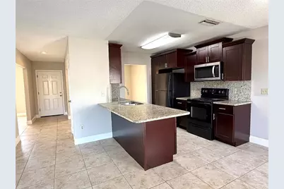 606 Sandy Creek Drive, Brandon, FL 33511 - Photo 2