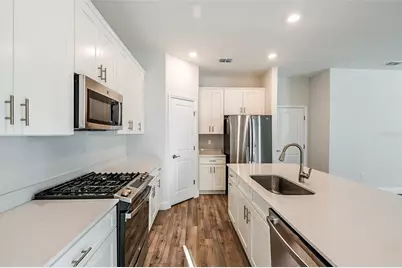 9841 Surrey Rose Drive, San Antonio, FL 33576 - Photo 4