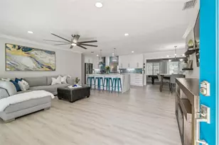 3922 Fontainebleau Dr, Tampa, FL 33634 - Photo 8