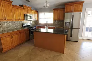 4703 Cypress Tree Dr, Tampa, FL 33624 - Photo 4