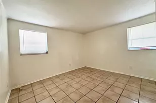 13001 120th St, Seminole, FL 33778 - Photo 8