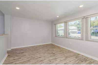 819 10th Street SW #A, Largo, FL 33770 - Photo 12
