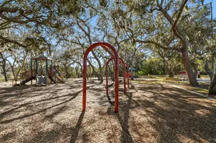 12902 N Howard Ave, Tampa, FL 33612 - Photo 42