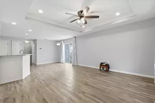 5662 Tower Palms Ln, Lakeland, FL 33811 - Photo 8