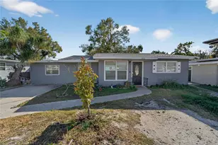 5230 45th Ave N, Saint Petersburg, FL 33709 - Photo 2