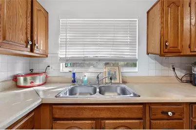 5230 45th Avenue N, Saint Petersburg, FL 33709 - Photo 16