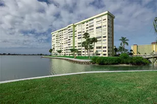 4775 Cove Cir, Madeira Beach, FL 33708 - Photo 4