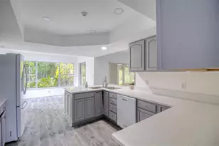 15715 Almondwood Dr, Tampa, FL 33613 - Photo 16