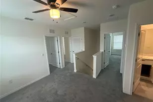 5643 Hollingworth Trl, Wesley Chapel, FL 33545 - Photo 8