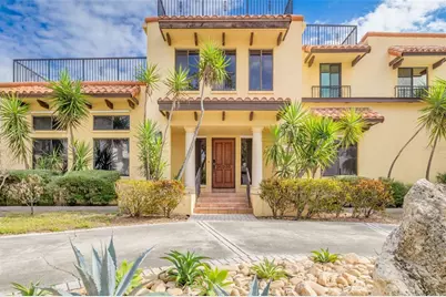 201 Blanca Avenue, Tampa, FL 33606 - Photo 2