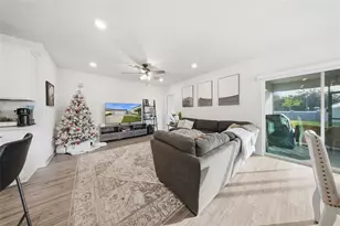 9278 Rally Spring Loop, Wesley Chapel, FL 33545 - Photo 8