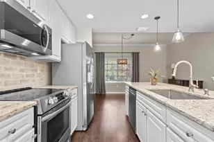 9817 Meadow Field Cir, Tampa, FL 33626 - Photo 18