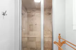 28042 Lindenhurst Dr, Wesley Chapel, FL 33544 - Photo 30