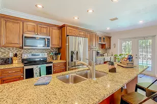 4016 Kimpton Pl, Largo, FL 33771 - Photo 10