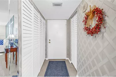 6322 Palma Del Mar Boulevard S #706, Saint Petersburg, FL 33715 - Photo 8