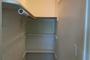 5925 Terrace Park Dr N, Saint Petersburg, FL 33709 - Photo 12