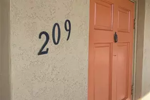 5925 Terrace Park Dr N, Saint Petersburg, FL 33709 - Photo 1