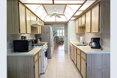 8198 Terrace Garden Drive N #409, Saint Petersburg, FL 33709 - Photo 16