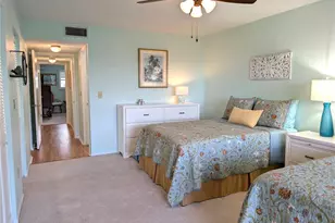 8198 Terrace Garden Dr N, Saint Petersburg, FL 33709 - Photo 32