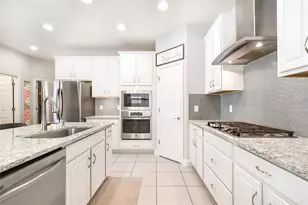 12981 Burns Dr, Odessa, FL 33556 - Photo 6