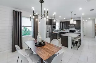 10410 Abaco Fls Dr, Englewood, FL 34223 - Photo 6