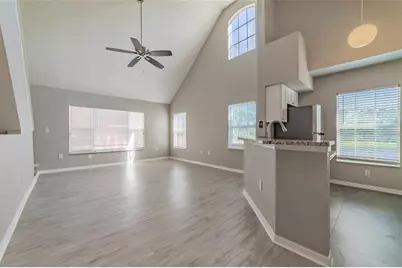 9028 Lake Chase Island Way, Tampa, FL 33626 - Photo 6